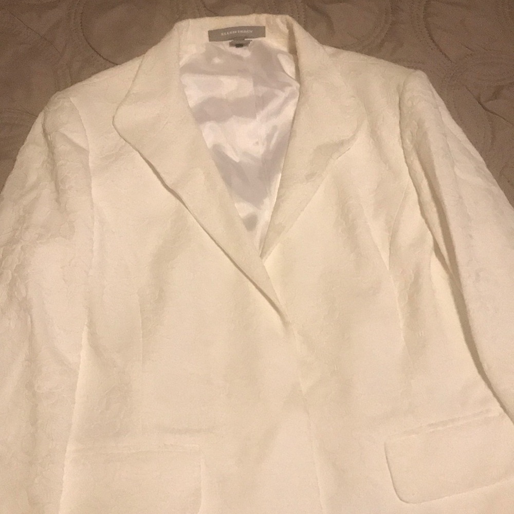 Ellen Tracy off white suit